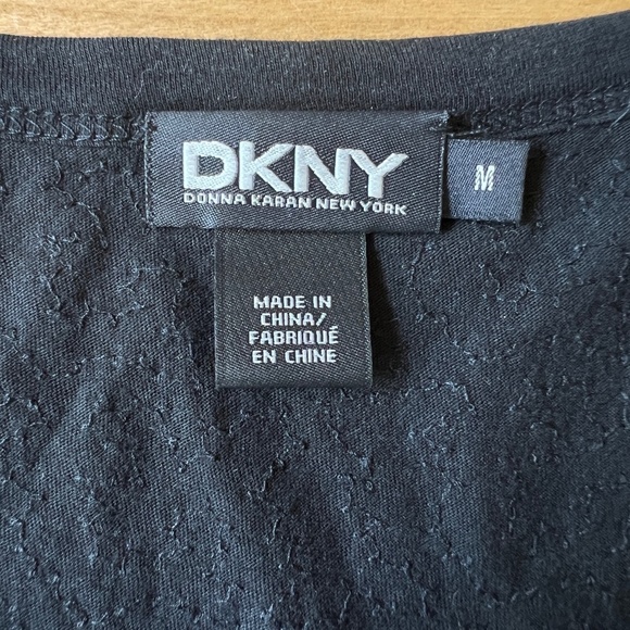 DKNY SS TEE SHIRT M 100% COTTON SEQUINS ELEVATED CASUAL SHIMMERY DAY TO DATE - Picture 10 of 12